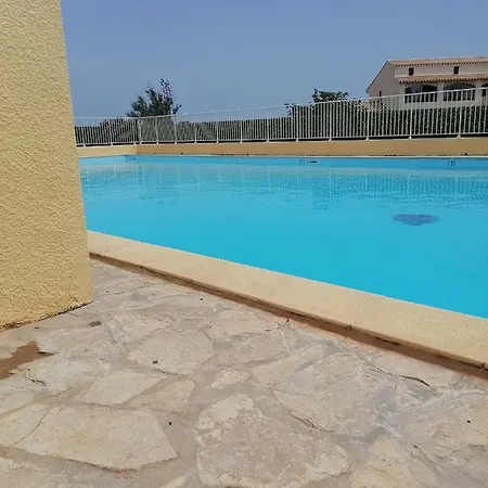 Apartment Ground Floor With Access To And Pool Le Barcares
