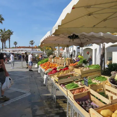 Ground Floor With Access To And Pool Le Barcares