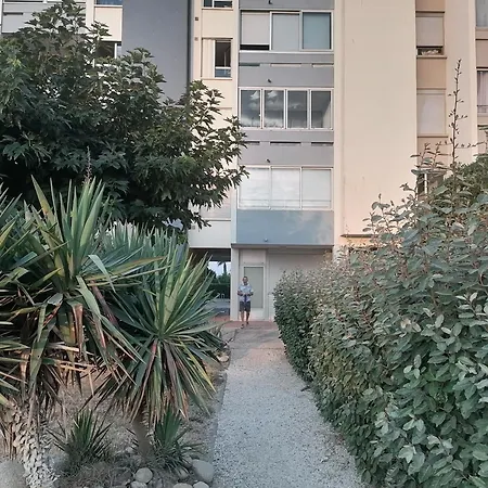 Apartment Ground Floor With Access To And Pool