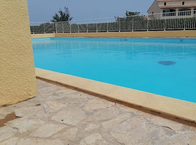 Apartamento Ground Floor With Access To And Pool Le Barcarès